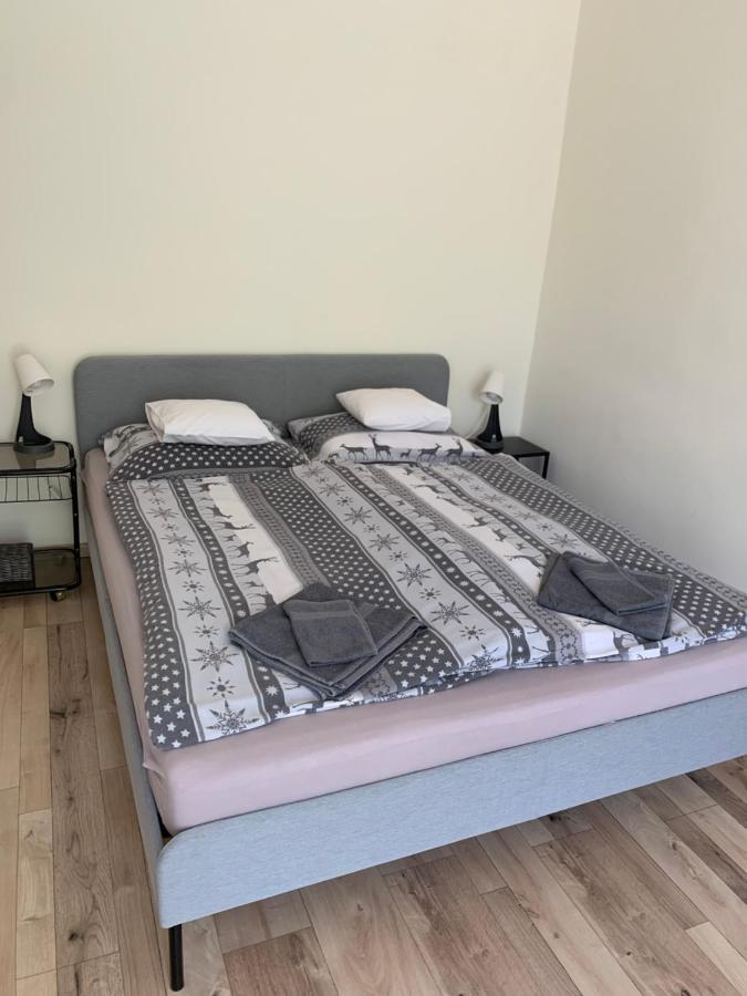 Apartament Vilagos, Kellemes Lakas, Jo Koezlekedessel Budapeszt